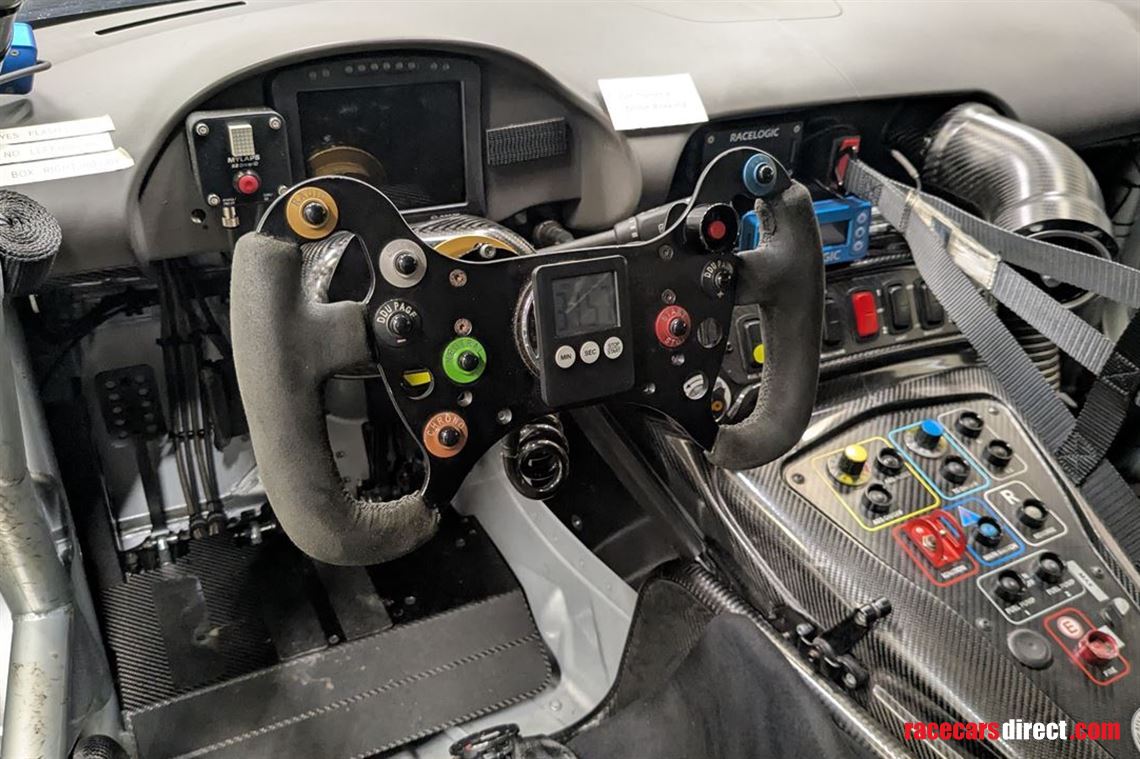 mercedes-benz-amg-gt3-evo