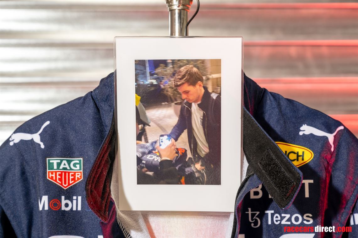 max-verstappen-hand-signed-red-bull-race-suit