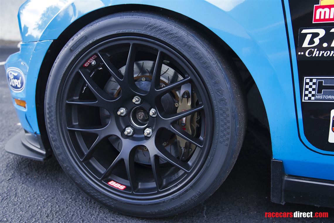 2012-ford-mustang-boss-302r1-multimatic-motor