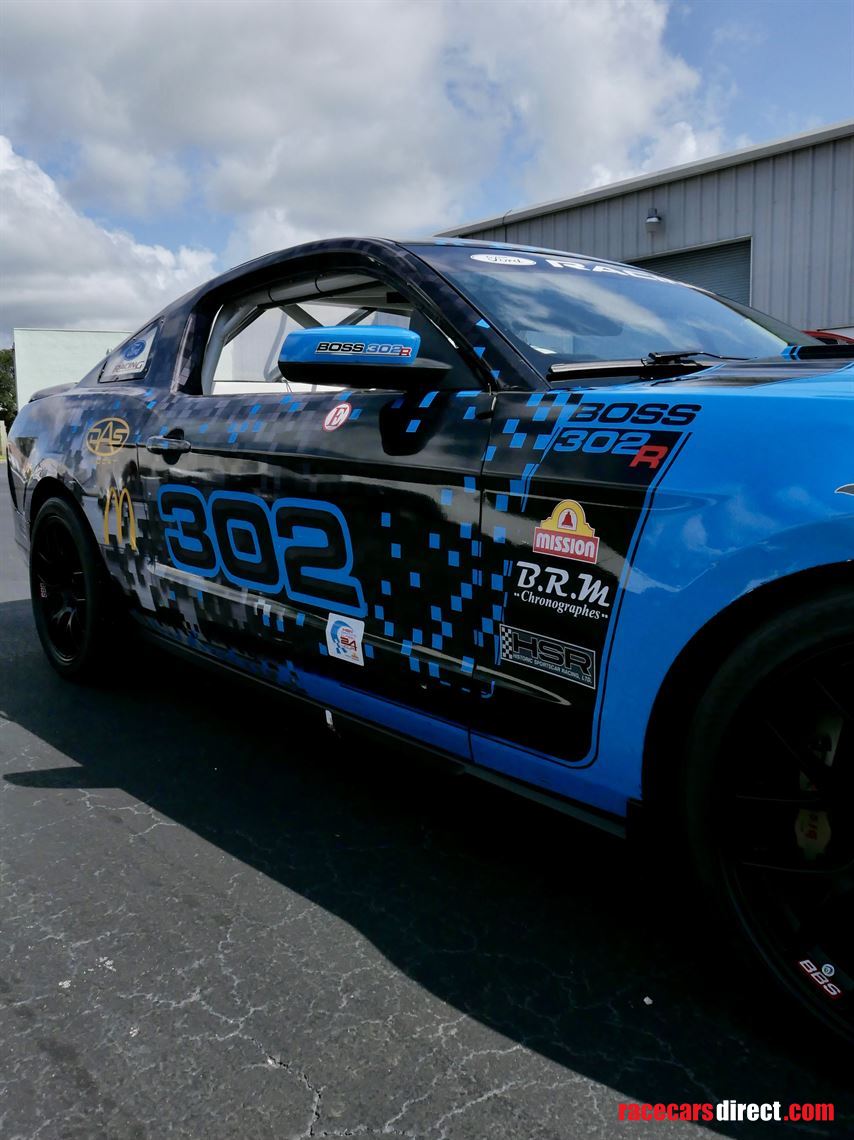 2012-ford-mustang-boss-302r1-multimatic-motor