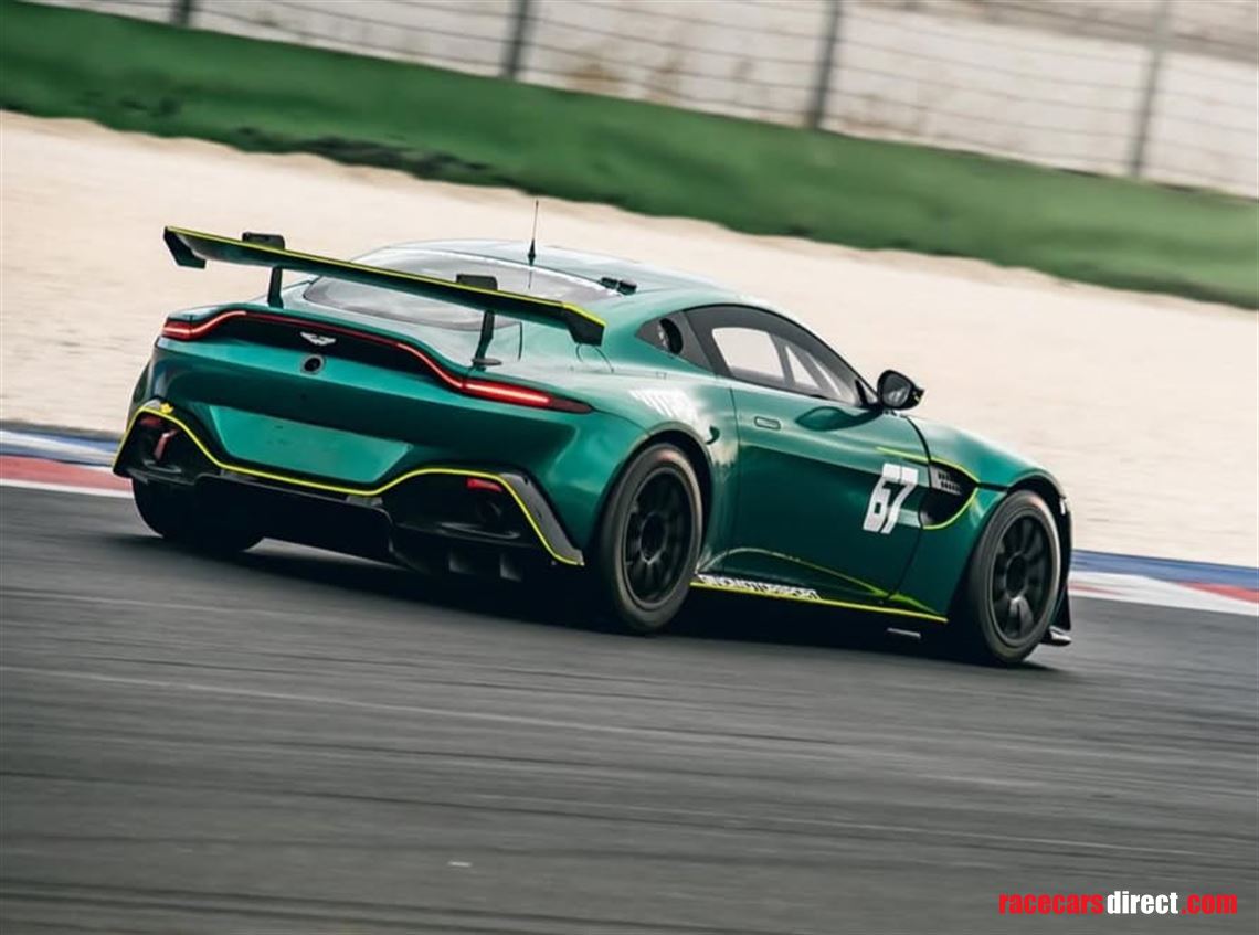 aston-martin-vantage-gt4