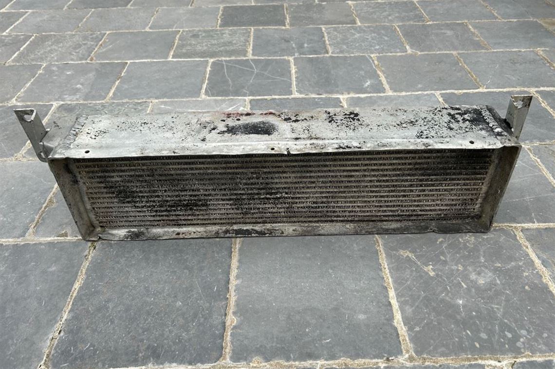 porsche-911-carrera-rsr-30-behr-front-oil-coo