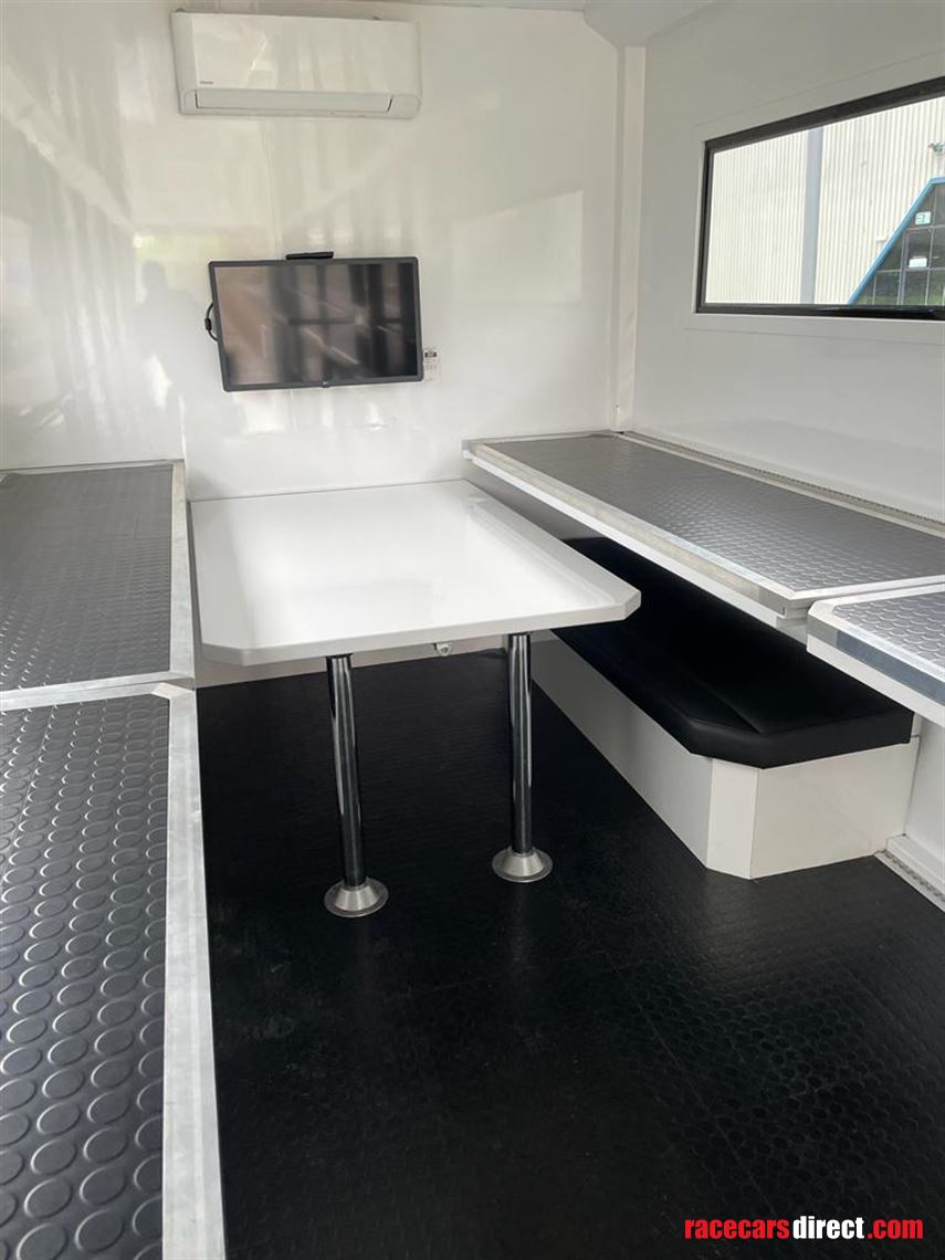 renegade-race-trailer