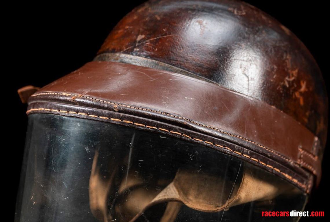 phil-hill-1958-race-used-helmet