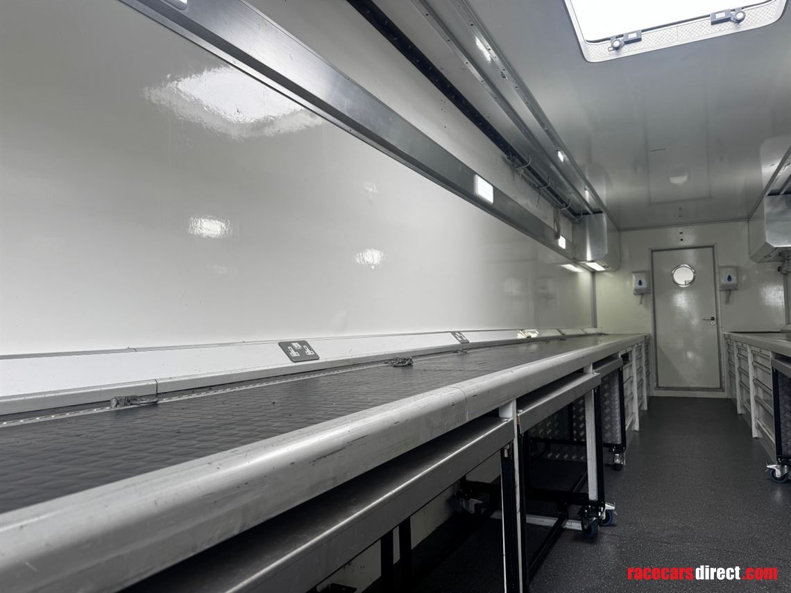 2-car-transporter-with-office