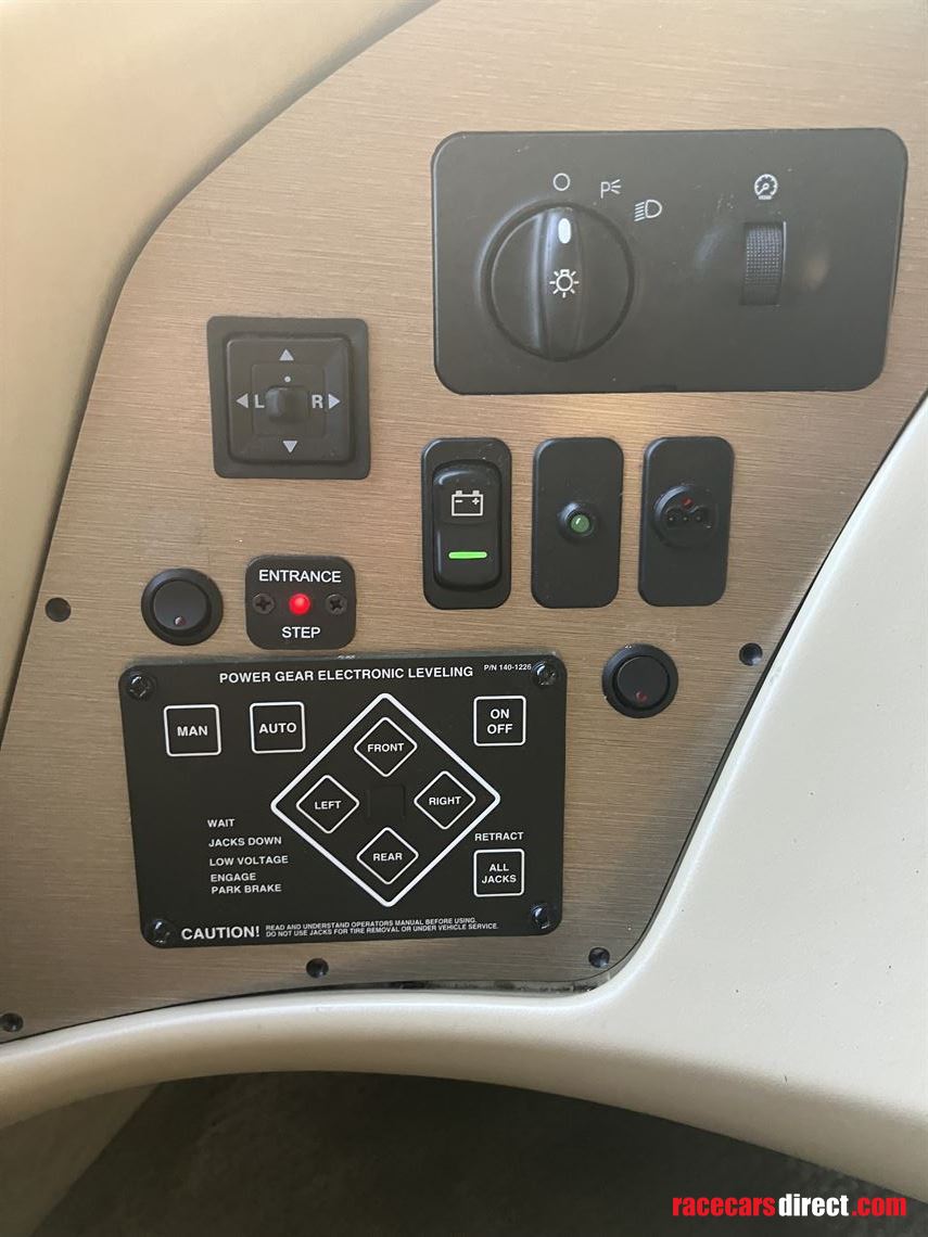 38-ft-coachman-miranda-motorhome-29k-one-owne