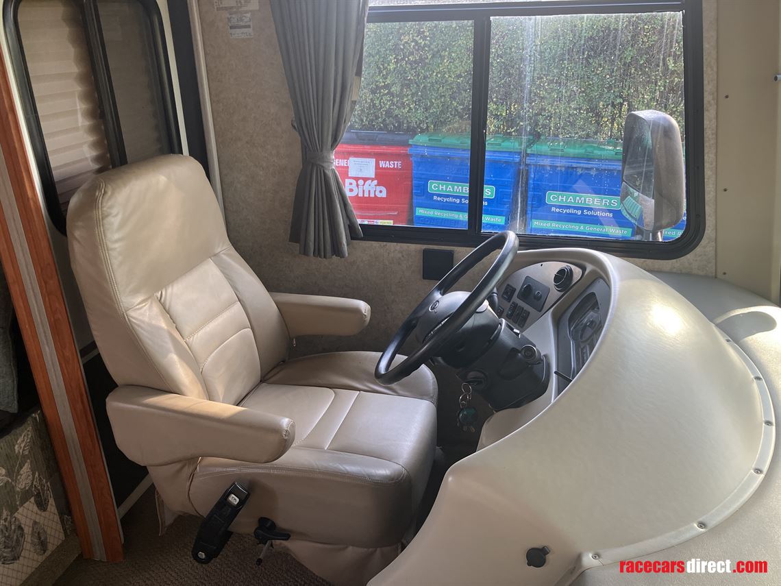 38-ft-coachman-miranda-motorhome-29k-one-owne