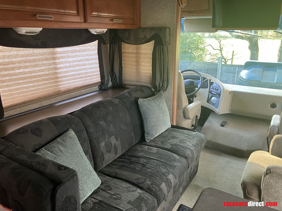 38-ft-coachman-miranda-motorhome-29k-one-owne