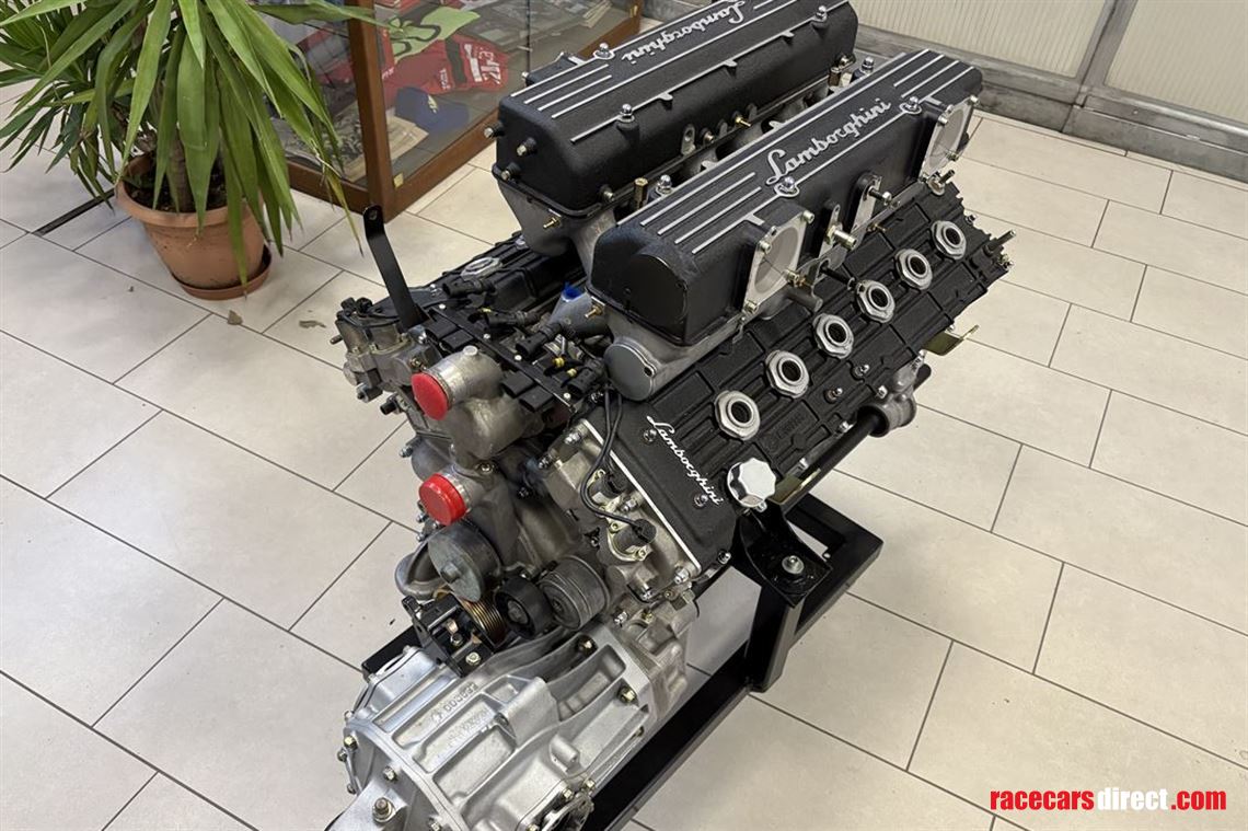 lamborghini-murcielago-engine