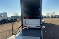 2-x-ex-toyota-le-mans-team-schuler-trailer