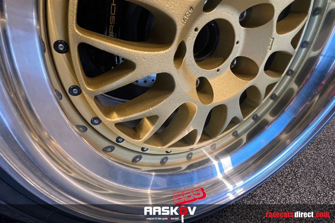 porsche-964993-gt2-rsr