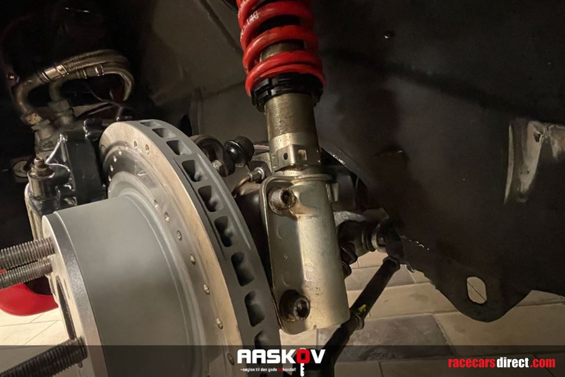 porsche-964993-gt2-rsr