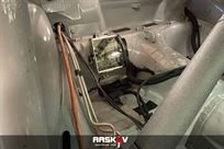 porsche-964993-gt2-rsr