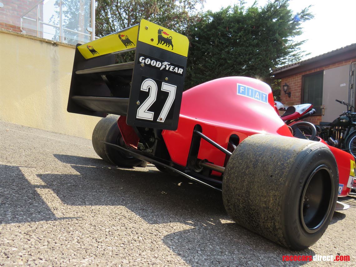 ferrari-childs-car