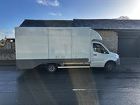 fully-enclosed-car-transporter-2020-mercedes