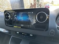 fully-enclosed-car-transporter-2020-mercedes