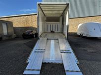 fully-enclosed-car-transporter-2020-mercedes