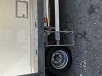 fully-enclosed-car-transporter-2020-mercedes