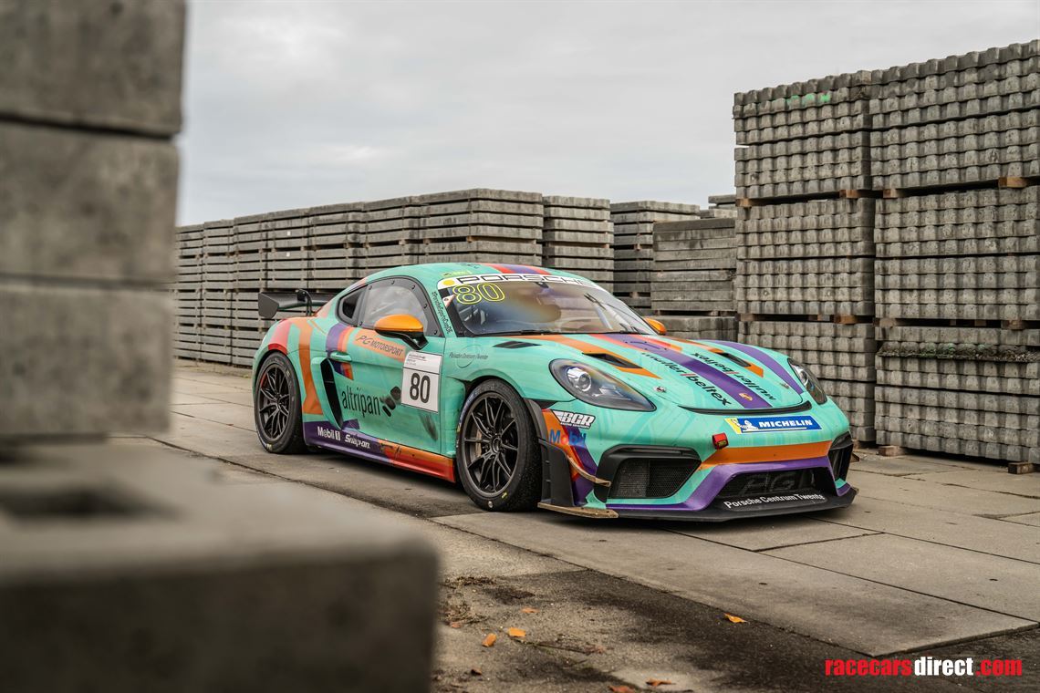 porsche-cayman-718-gt4-rs