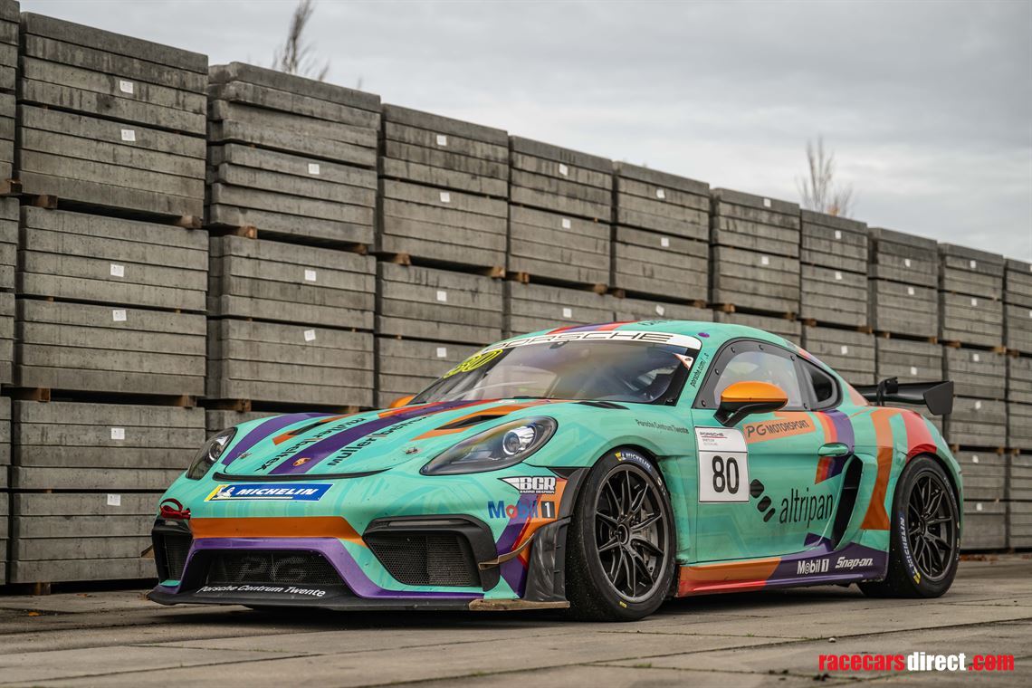 porsche-cayman-718-gt4-rs