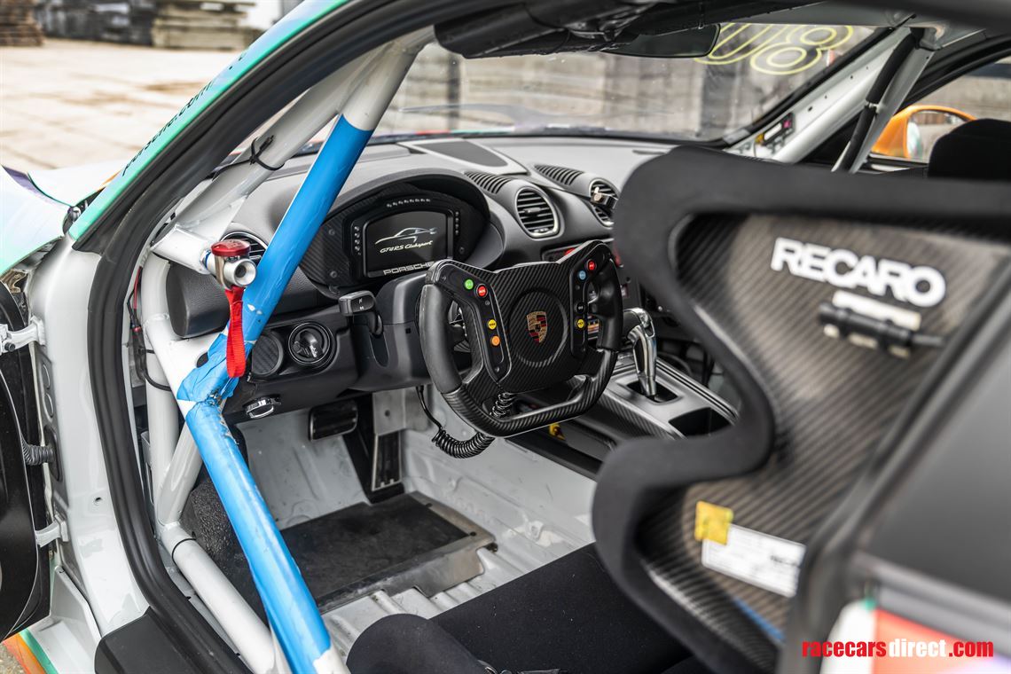 porsche-cayman-718-gt4-rs