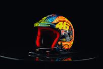 valentino-rossi-2002-rally-helmet