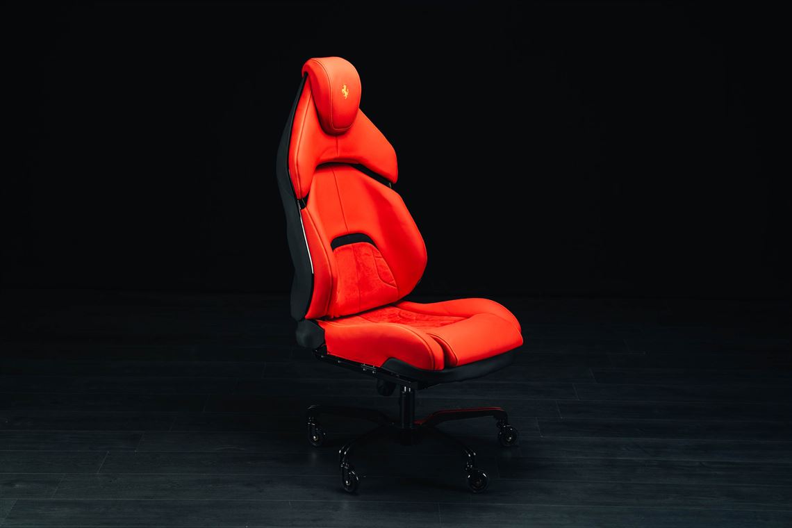 ferrari-purosangue-chair
