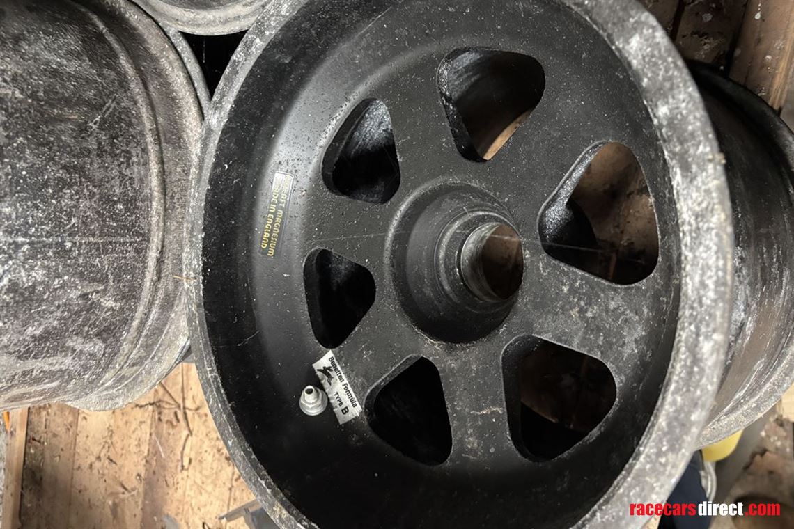 benetton-formulaa-type-b-magnesium-f1-wheels