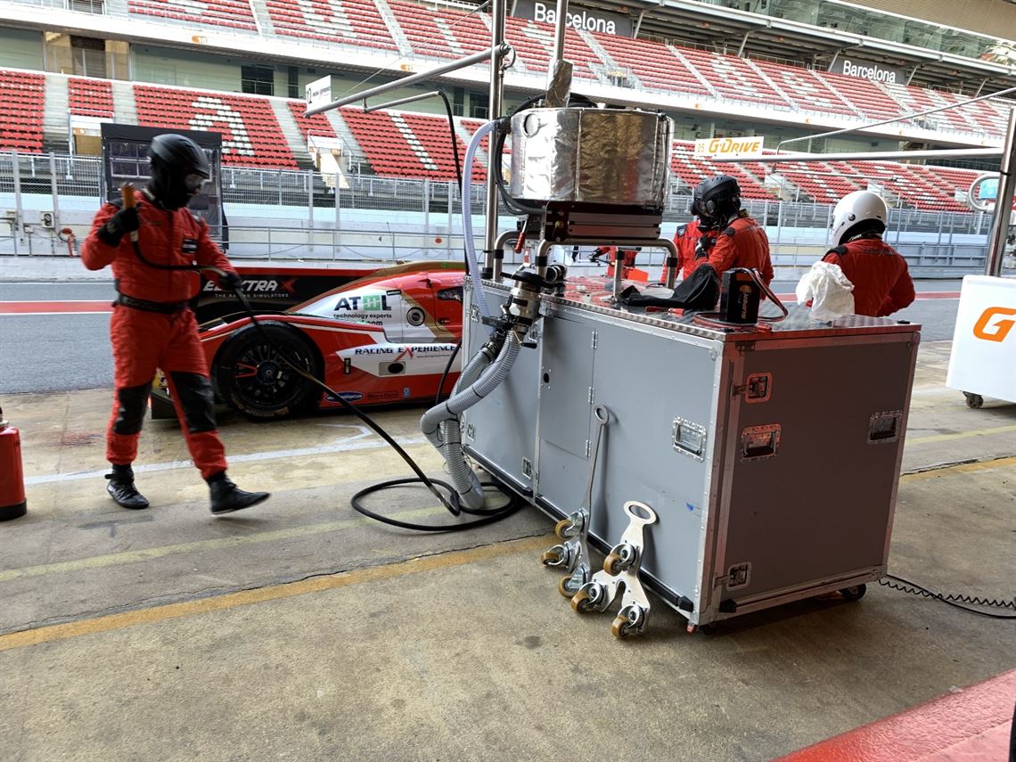 elms-endurance-pit-paddock-garage-equipment