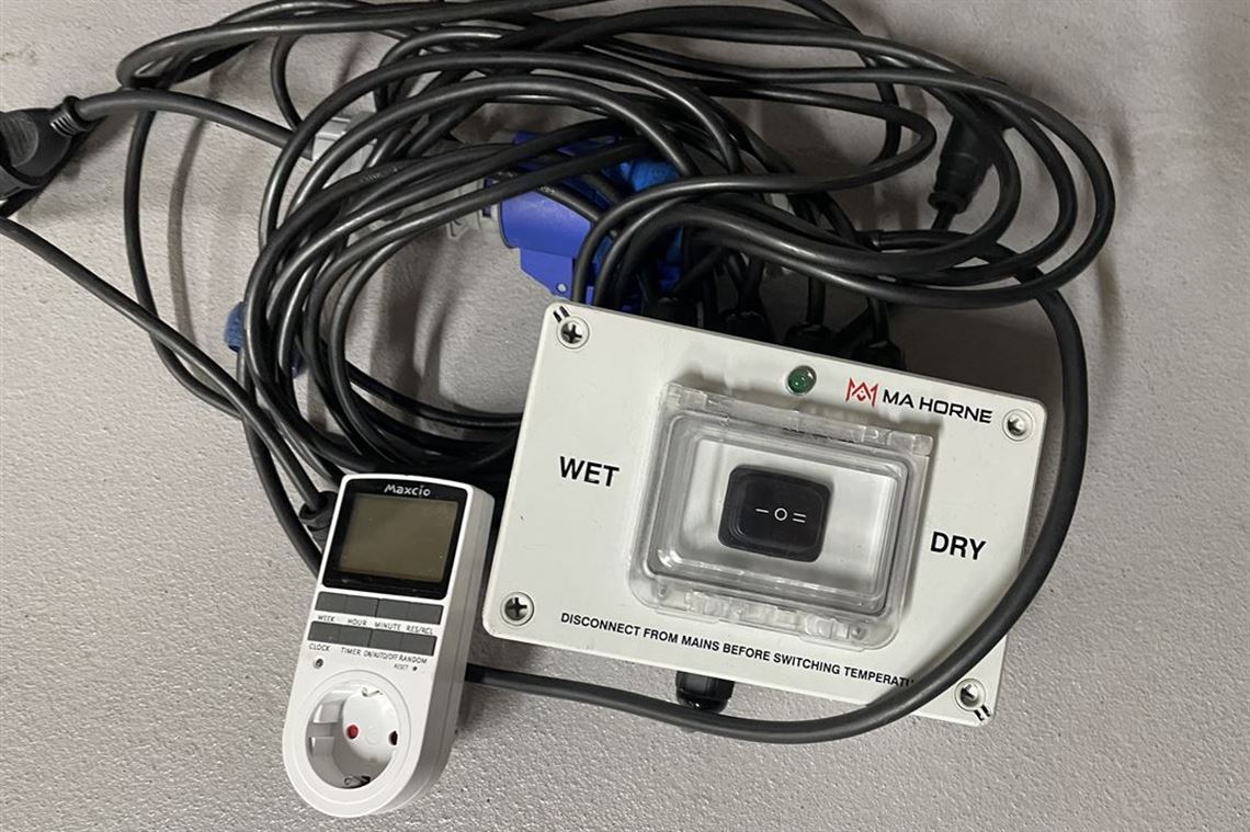 elms-endurance-pit-paddock-garage-equipment