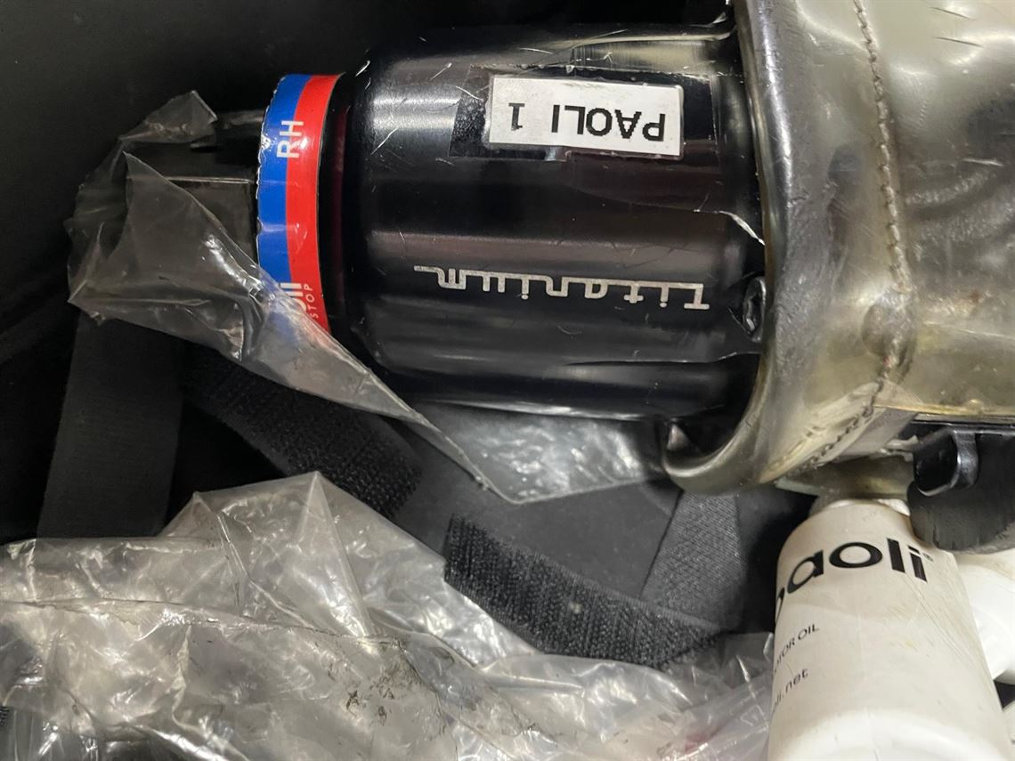 1 SET OF 2 items PAOLI DP6000 TITAN