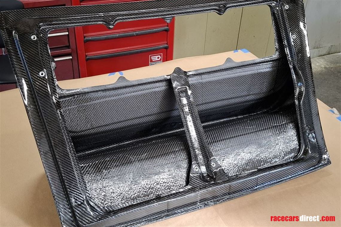 porsche-911-full-carbon-fibre-duck-tail-boot