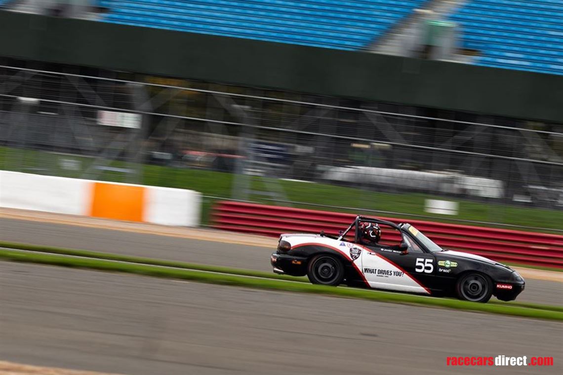 mazda-mx5-mk1-race-car