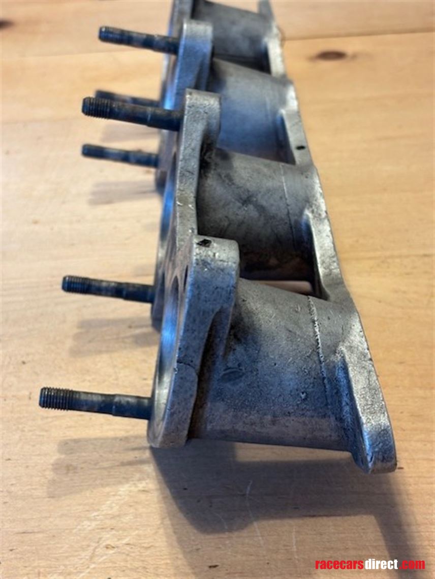 weber-carburettor-manifold