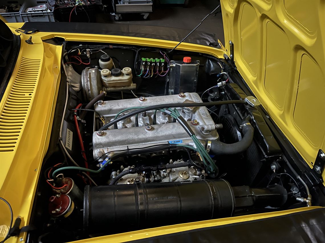 alfa-romeo-2000-gt-bertone