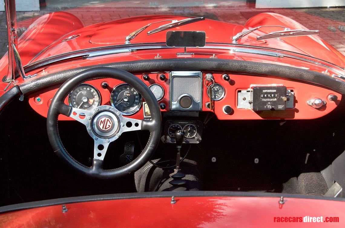 1962-mga-rallyracefast-road