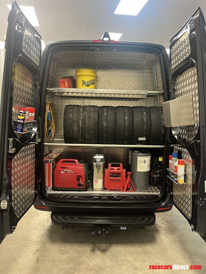 2023-sporttec-mercedes-sprinter-day-van-conve
