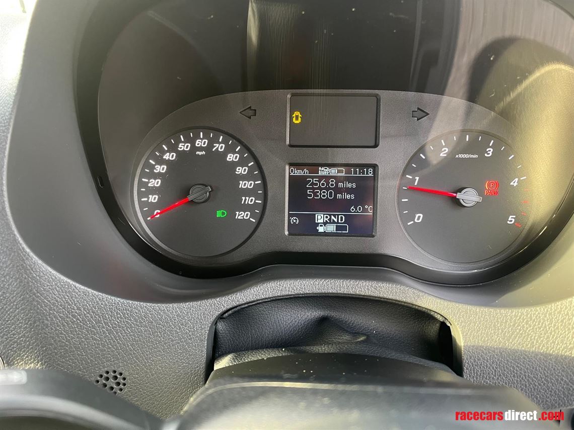 2023-sporttec-mercedes-sprinter-day-van-conve