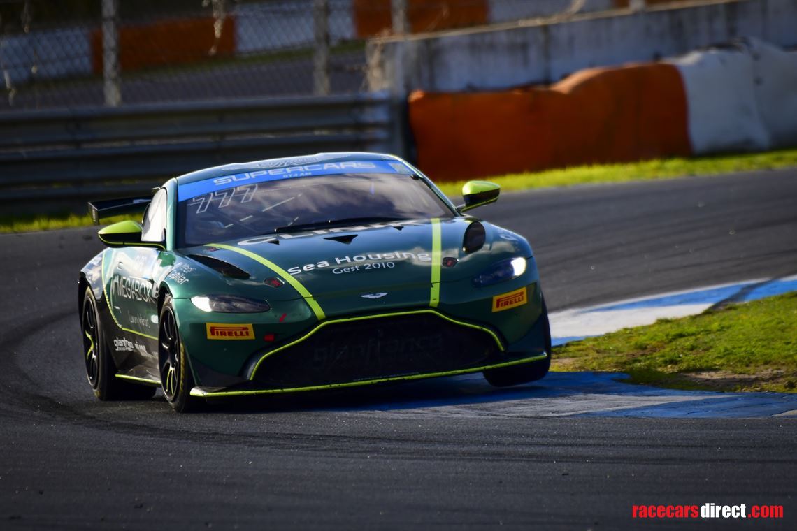2023-aston-martin-vantage-gt4-17a