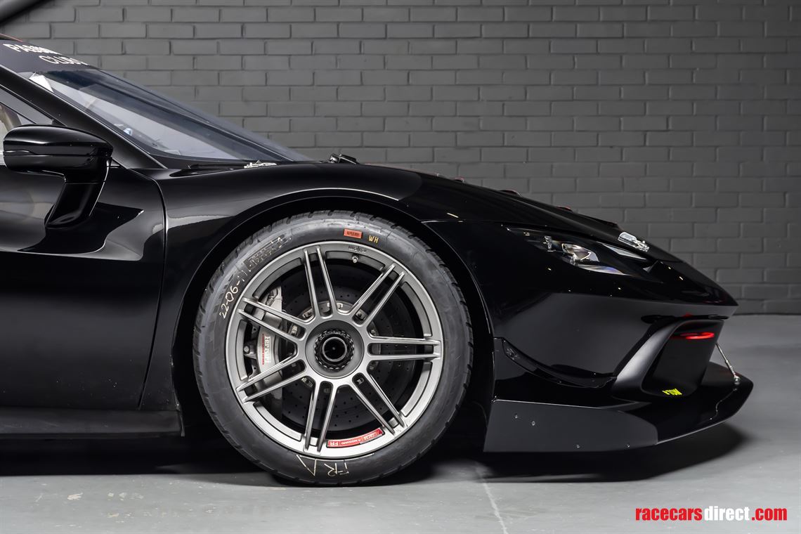 ferrari-296-challenge-car