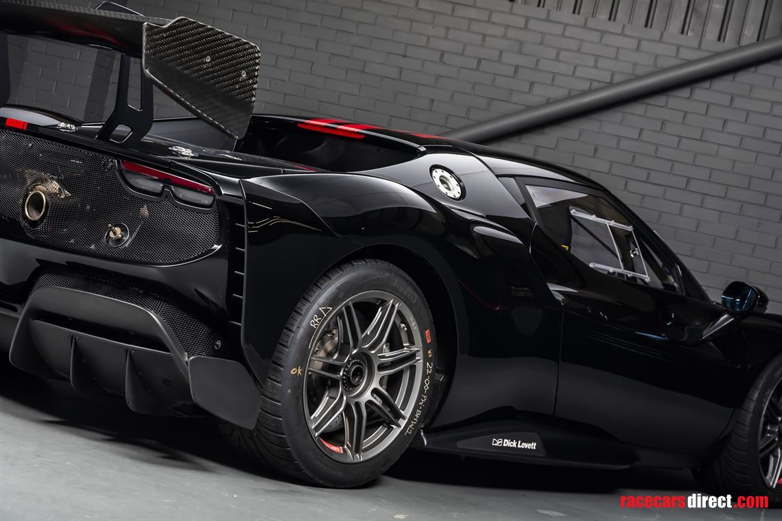 ferrari-296-challenge-car