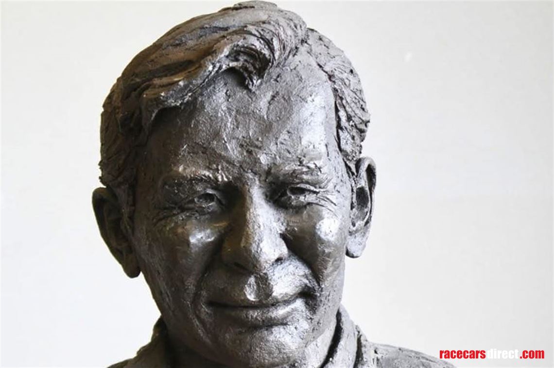 bruce-mclaren-original-bust-unveiled-in-2013