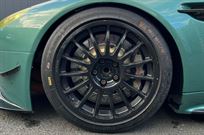 aston-martin-v8-vantage-gt4