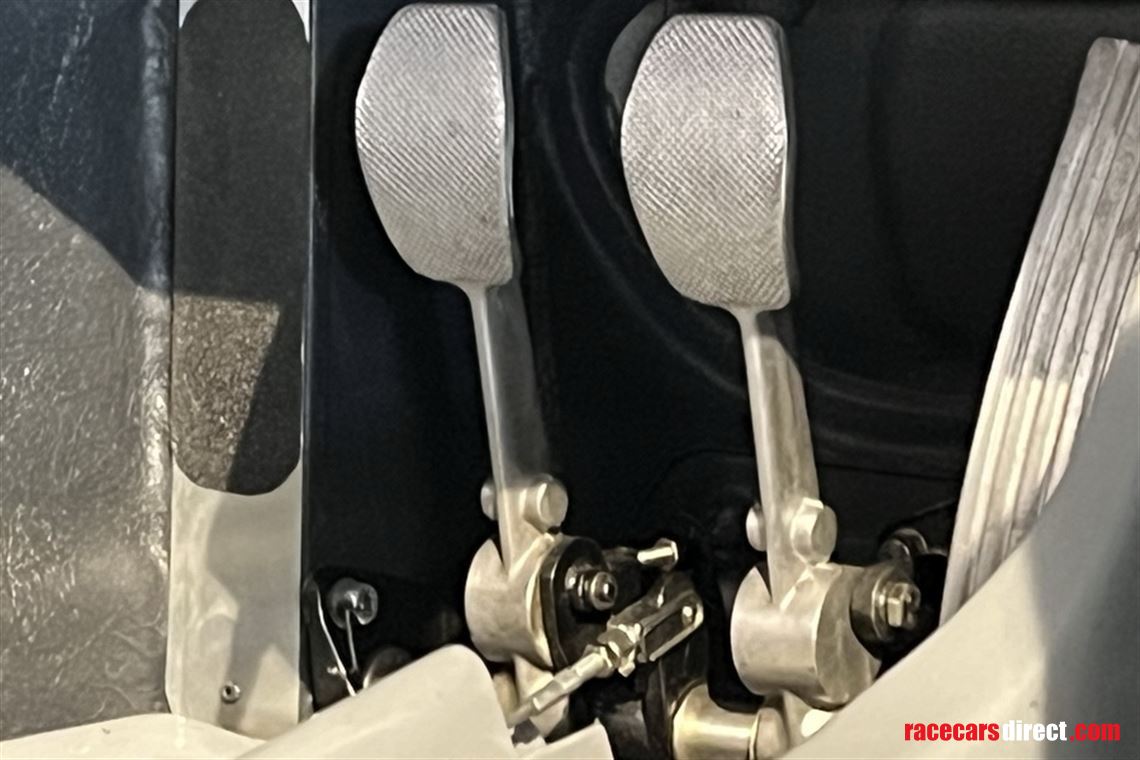 porsche-904-carrera-gts-by-duel-motorsport