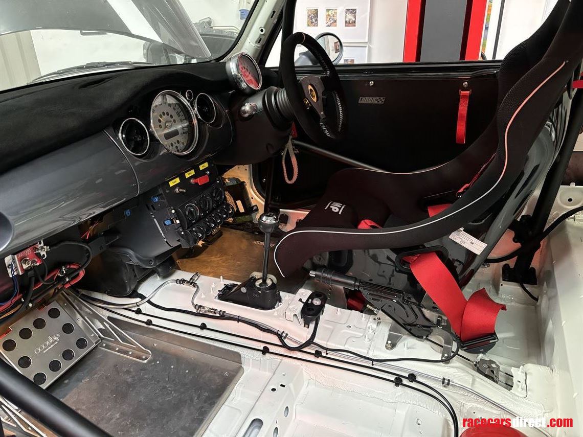 Racecarsdirect.com - Mini Cooper R50 Junior Mini Challenge