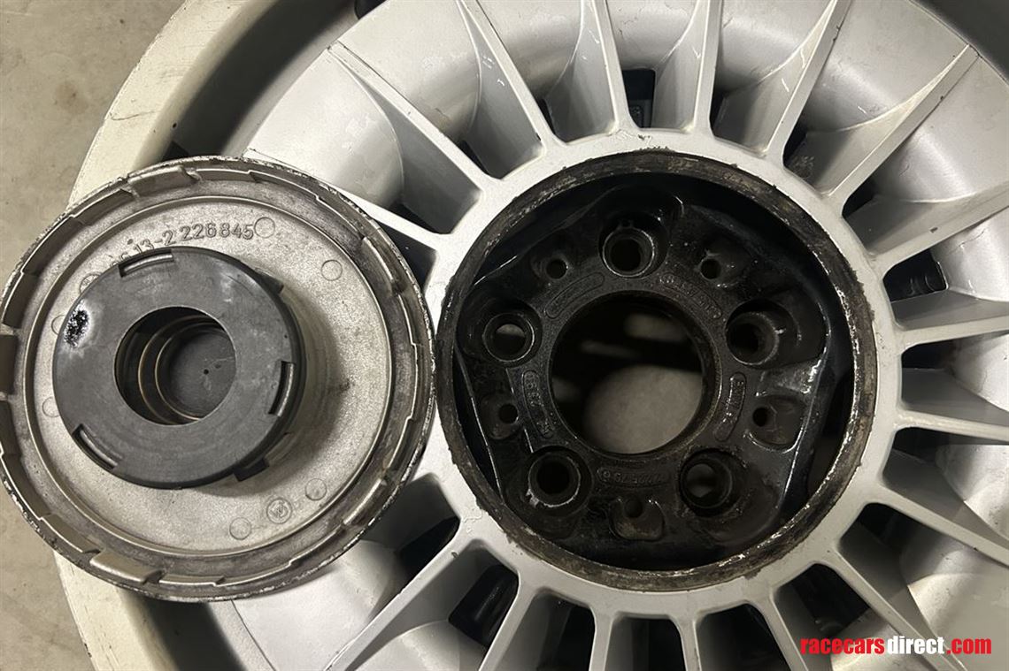 bmw-e34-m5-8jx17-inch-turbine-wheels