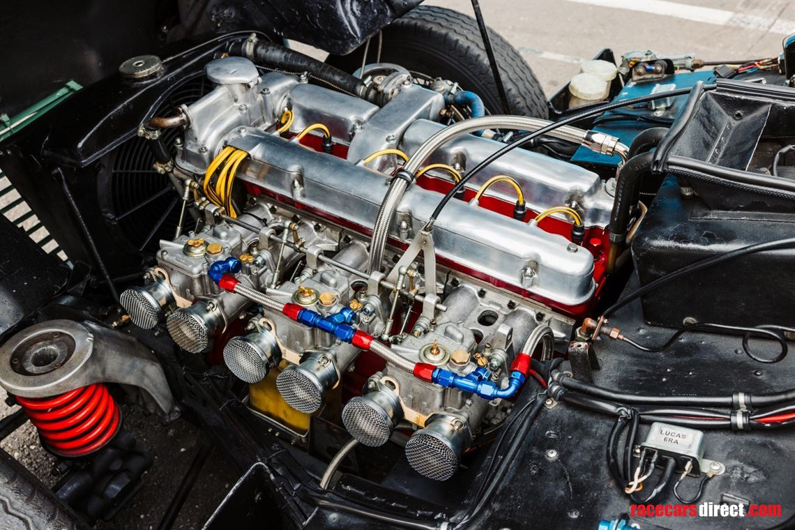 1954-aston-martin-db24