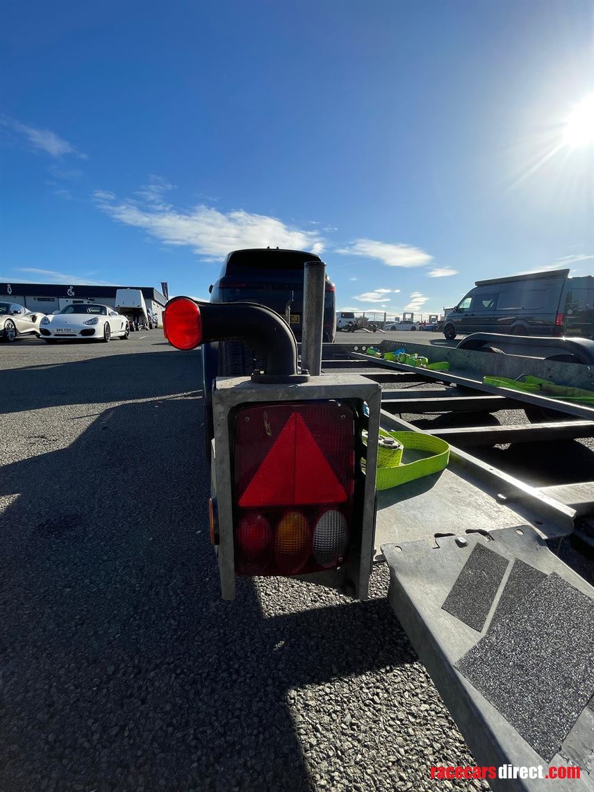 caterham-trailer---brian-james-clubman