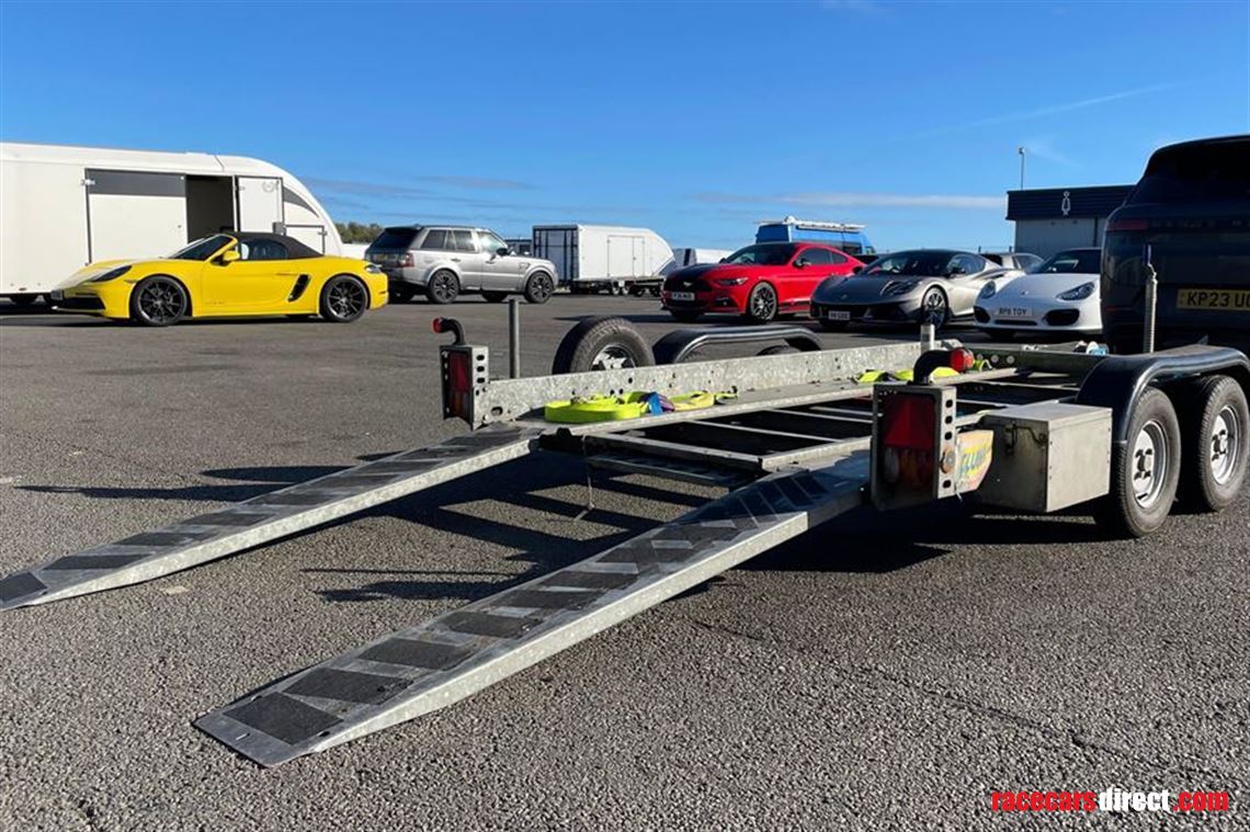 caterham-trailer---brian-james-clubman