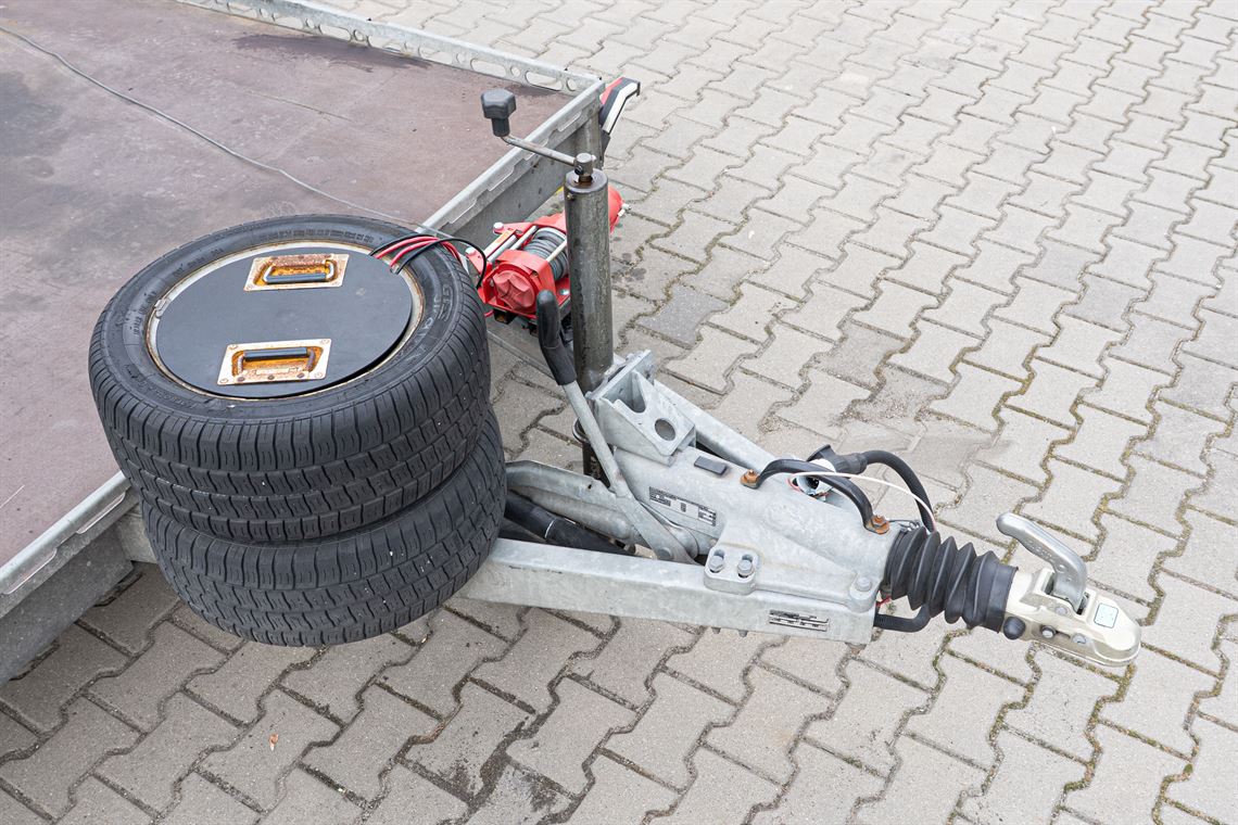 lowered-car-trailer-tohaco-w2-3000bc-air-susp